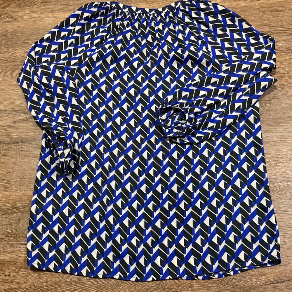 Banana Republic Blue and Black Geometric Peasant Blouse - Picture 7 of 7